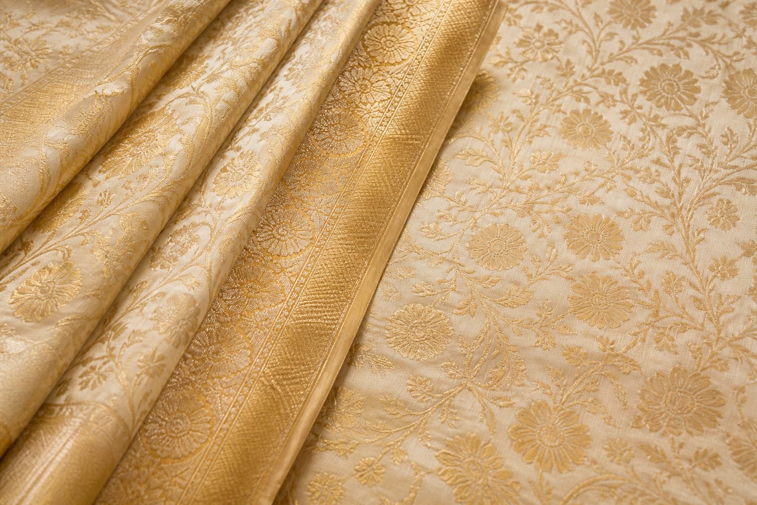 KashiFab Banarasi brocade silk fabric detail for Indian bulk buyers