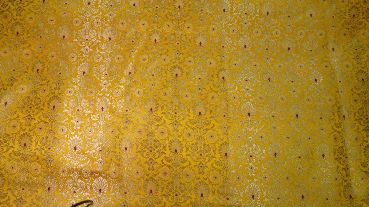 KashiFab_banarasi_kimkhab_brocade_cho_u16_gold_01 KashiFab Banarasi Kimkhab Brocade Gold fabric wholesale Varanasi