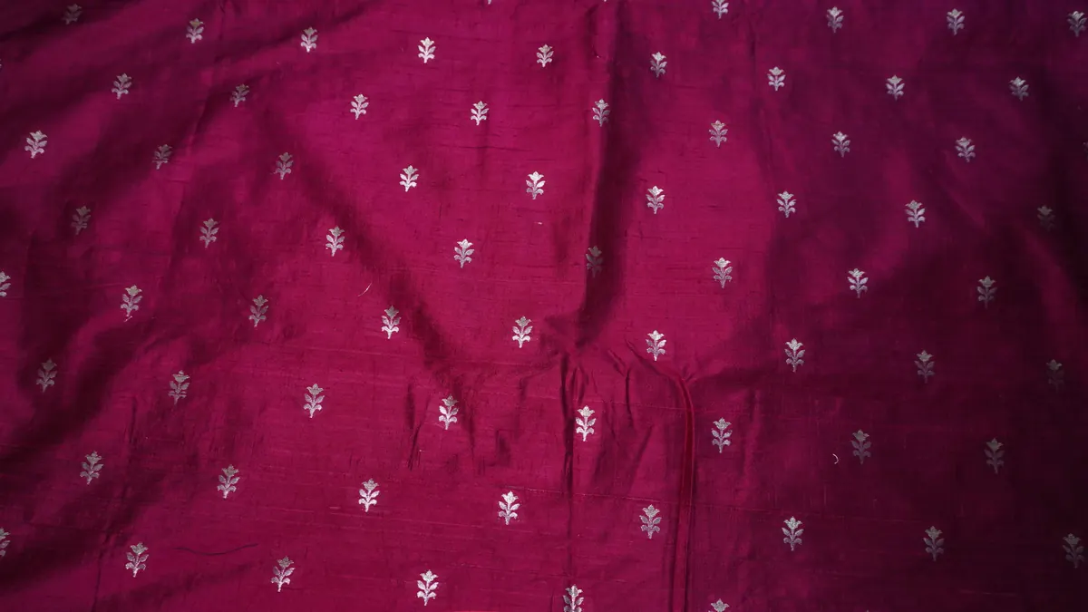 KashiFab_banarasi_pure_raw_silk_zari_booti_cho_u01_wine_01 KashiFab Banarasi Pure Raw Silk Zari Booti Wine fabric wholesale Varanasi