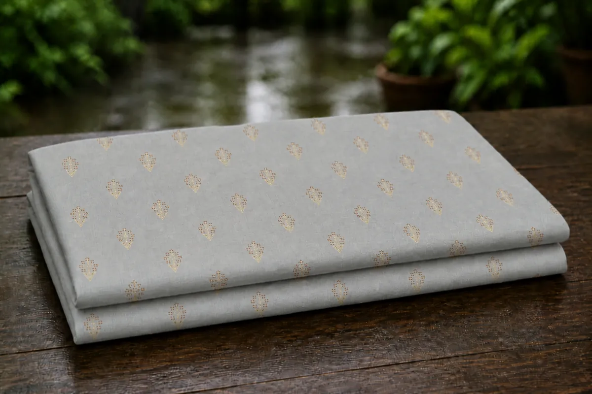 KashiFab_cho_card1_resham_cotton_meena_jacquard_u04_cover-3 KashiFab Banarasi Pure Resham Cotton Meena Jacquard folded on table - Banaras fabric cover