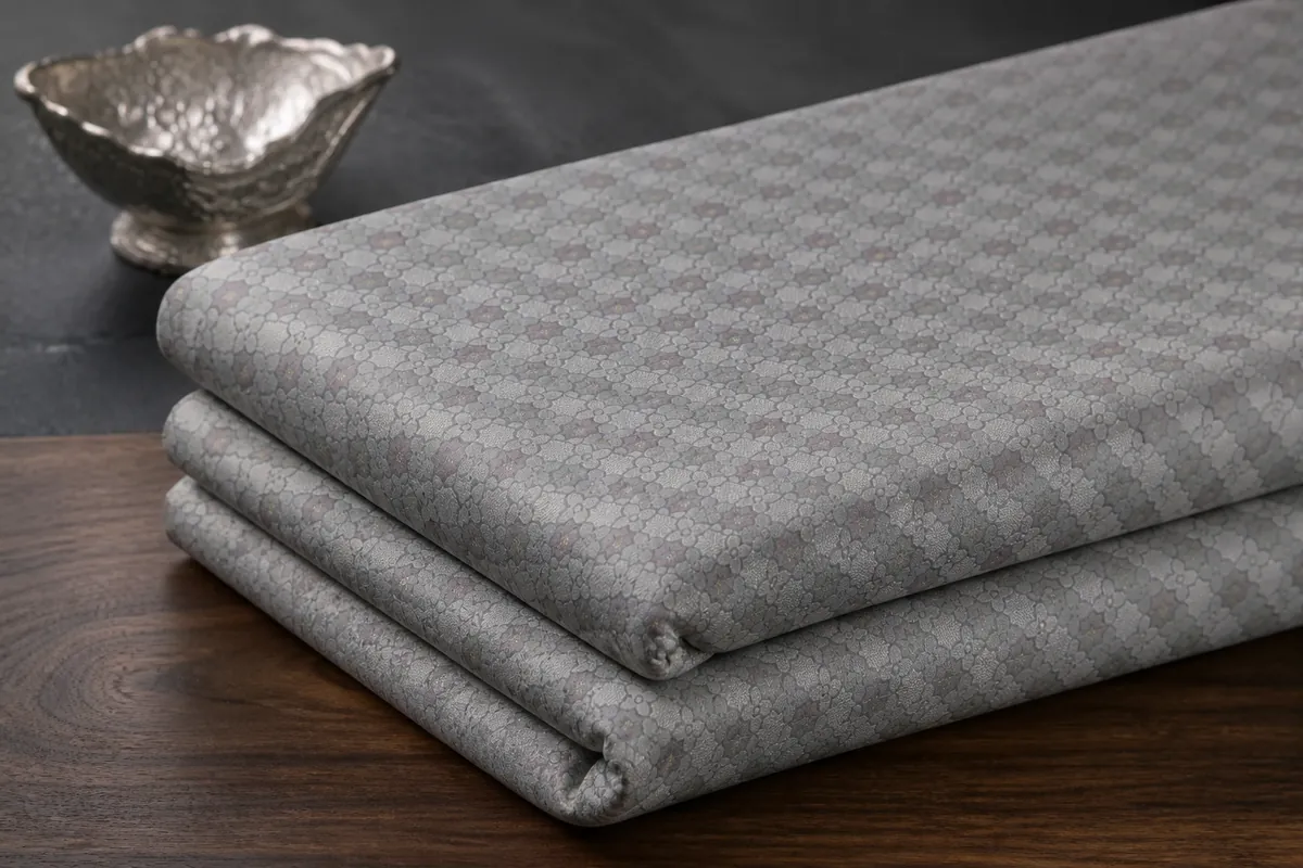 KashiFab_cho_card1_viscose_jacquard_u15_cover-1 KashiFab Banarasi Fancy Yarn Viscose Jacquard folded on table - Banaras fabric cover