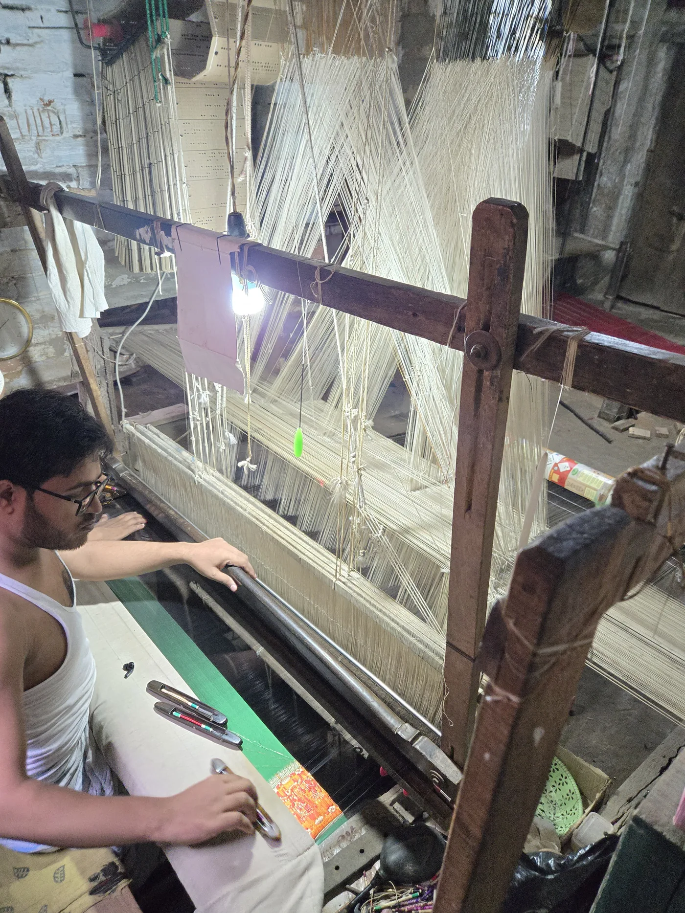 KashiFab Banarasi silk hand loom Jacquard weaving green border fabric in Varanasi