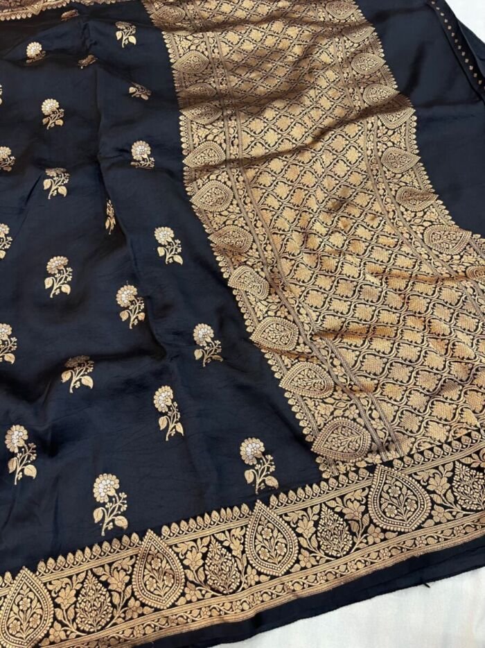 KashiFab Pure Mashru Katan Saree - AYU #10682 KashiFab Pure Mashru Katan Saree - AYU #10682 online - authentic Varanasi weave