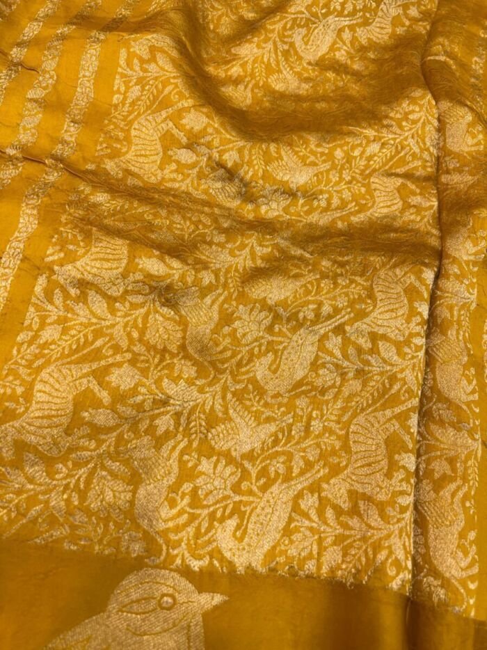 KashiFab Pure Mashru Katan Saree - AYU #10670 KashiFab Pure Mashru Katan Saree - AYU #10670 online - authentic Varanasi weave