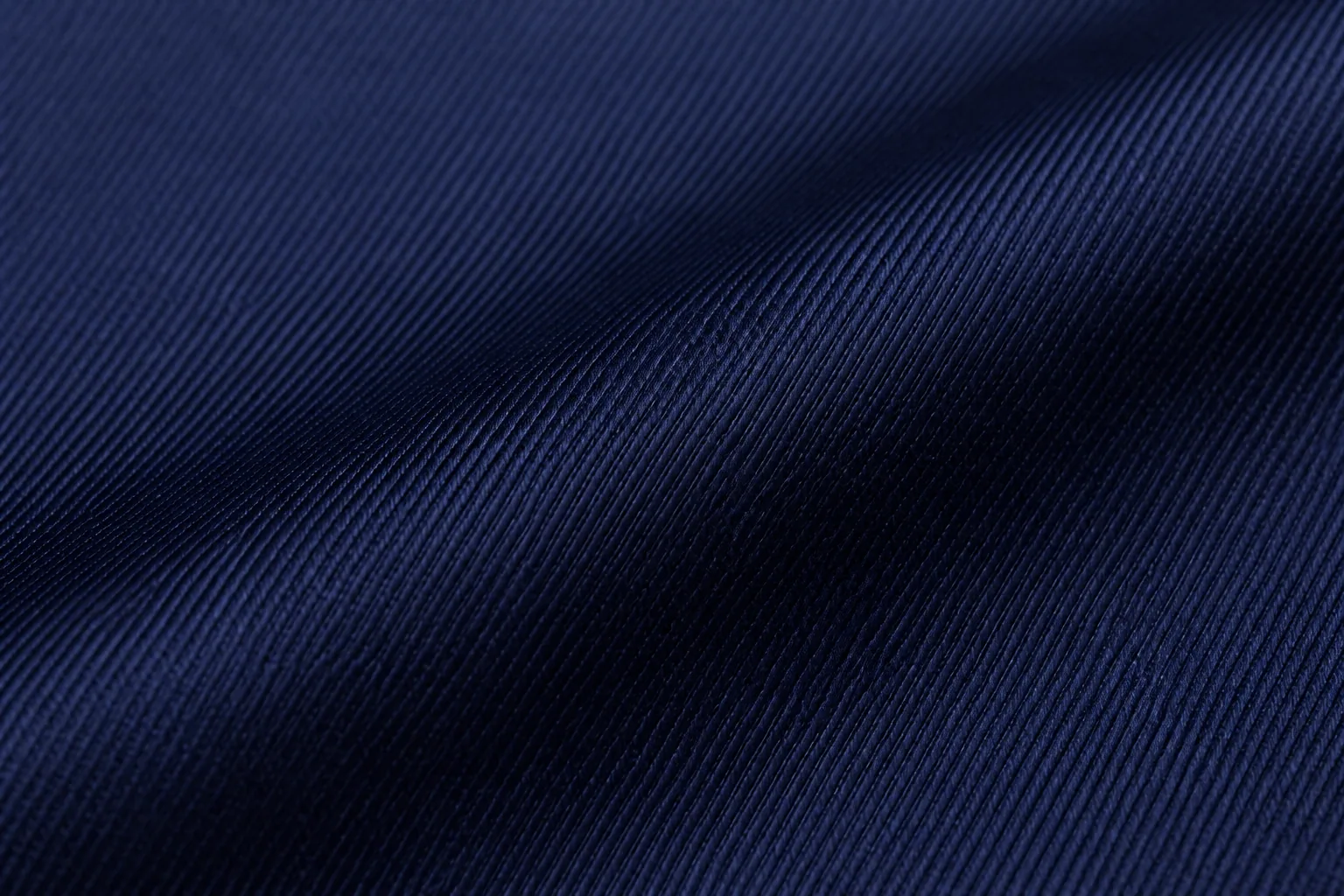KashiFab silk pocket square fabric detail from India for German menswear brands