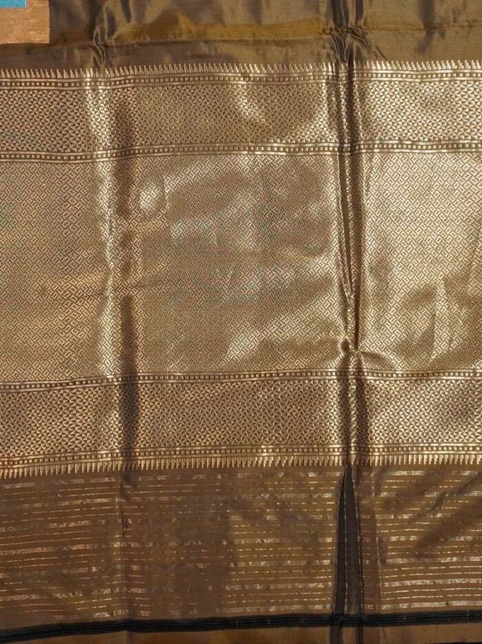 KashiFab Burnt Orange Banarasi Silk Saree 3 KashiFab Burnt Orange Banarasi Silk Saree online - authentic Varanasi Banarasi silk saree - detail view 3