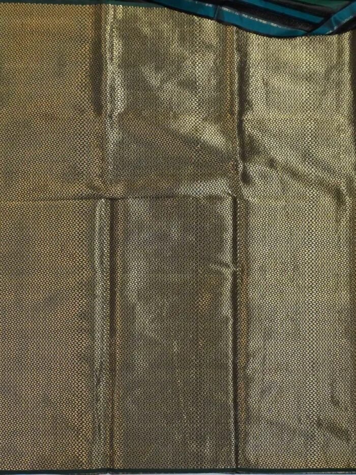 KashiFab Burnt Orange Banarasi Silk Saree 4 KashiFab Burnt Orange Banarasi Silk Saree online - authentic Varanasi Banarasi silk saree - detail view 4