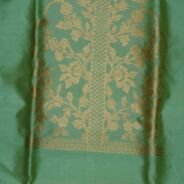 KashiFab Emerald Green Banarasi Silk Coord Set online - authentic Varanasi Banarasi silk coord set - detail view 2