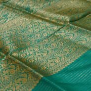 KashiFab Emerald Green Banarasi Silk Saree online - authentic Varanasi Banarasi silk saree - detail view 2