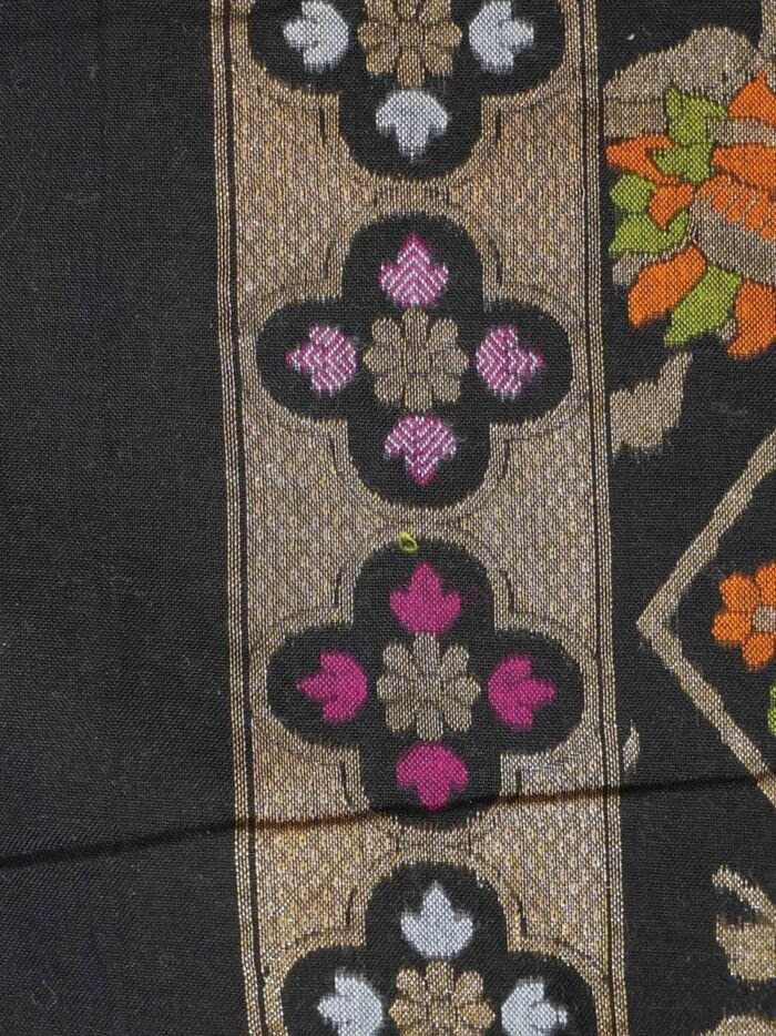 KashiFab Midnight Black Banarasi Silk Saree 3 KashiFab Midnight Black Banarasi Silk Saree online - authentic Varanasi Banarasi silk saree - detail view 3