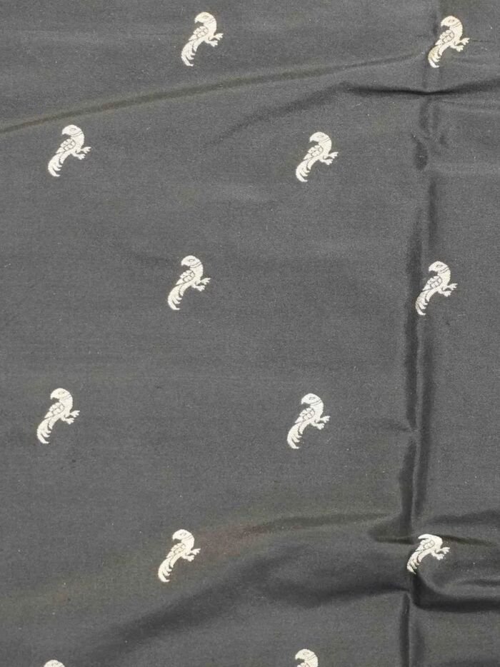 KashiFab Midnight Black Banarasi Silk Saree 6 KashiFab Midnight Black Banarasi Silk Saree online - authentic Varanasi Banarasi silk saree - detail view 6