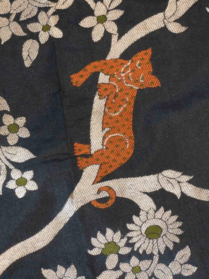 KashiFab Midnight Black Shikargah Banarasi Silk Saree 2 KashiFab Midnight Black Shikargah Banarasi silk saree online - authentic Varanasi weave - detail view 2