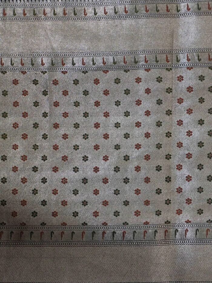 KashiFab Midnight Black Shikargah Banarasi Silk Saree 3 KashiFab Midnight Black Shikargah Banarasi silk saree online - authentic Varanasi weave - detail view 3