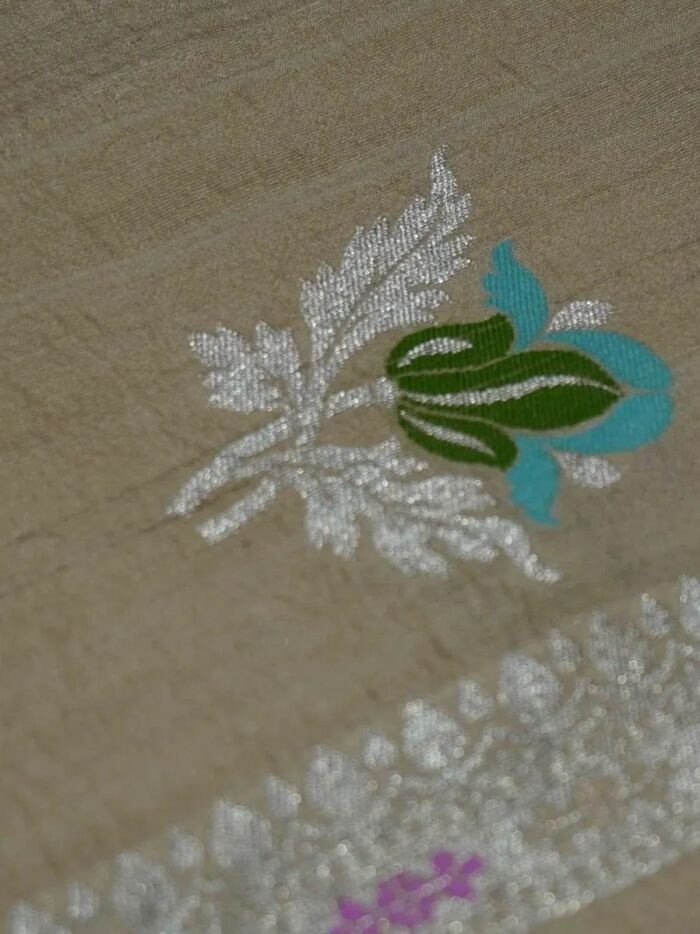 KashiFab Mustard Gold Banarasi Silk Saree 3 KashiFab Mustard Gold Banarasi Silk Saree online - authentic Varanasi Banarasi silk saree - detail view 3