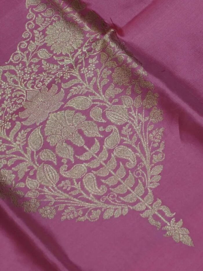 KashiFab Rose Pink Banarasi Silk Coord Set 2 KashiFab Rose Pink Banarasi Silk Coord Set online - authentic Varanasi Banarasi silk coord set - detail view 2