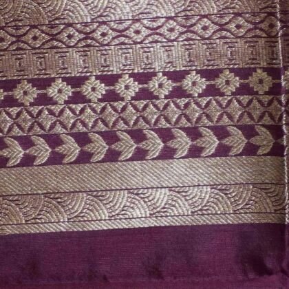 KashiFab Rose Pink Banarasi Silk Coord Set 2 KashiFab Rose Pink Banarasi Silk Coord Set online - authentic Varanasi Banarasi silk coord set - detail view 2