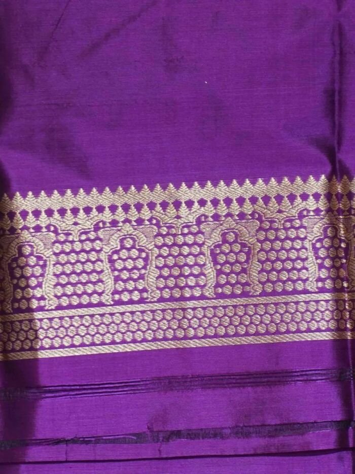 KashiFab Rose Pink Banarasi Silk Coord Set 3 KashiFab Rose Pink Banarasi Silk Coord Set online - authentic Varanasi Banarasi silk coord set - detail view 3