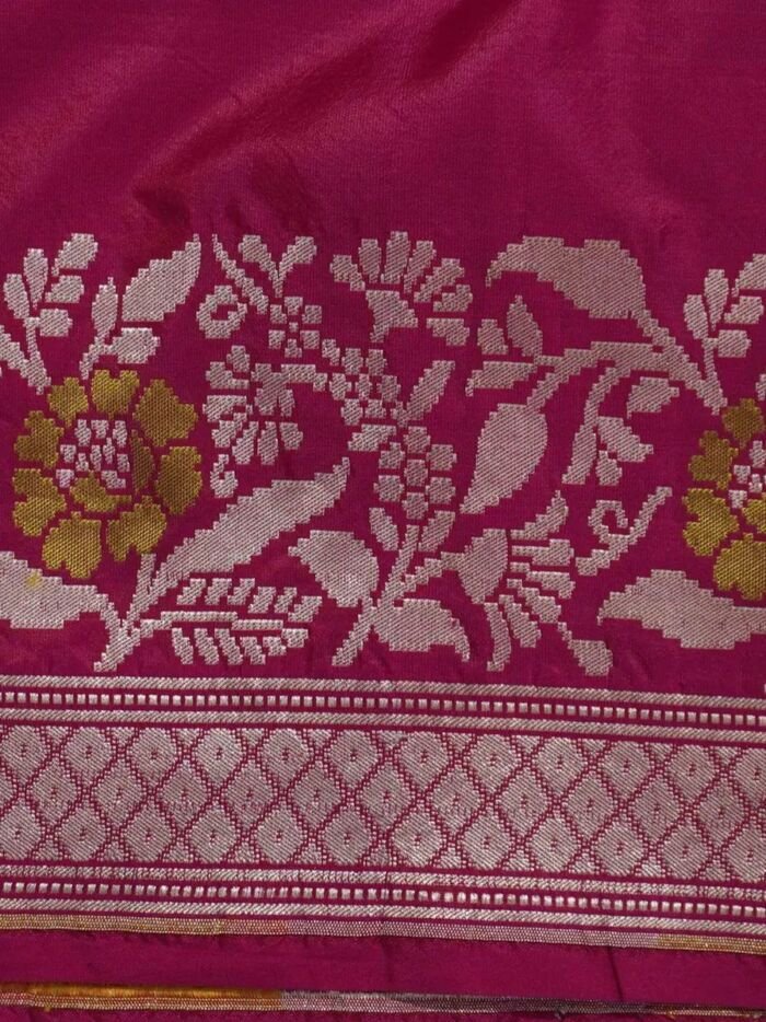 KashiFab Rose Pink Banarasi Silk Saree 2 KashiFab Rose Pink Banarasi Silk Saree online - authentic Varanasi Banarasi silk saree - detail view 2