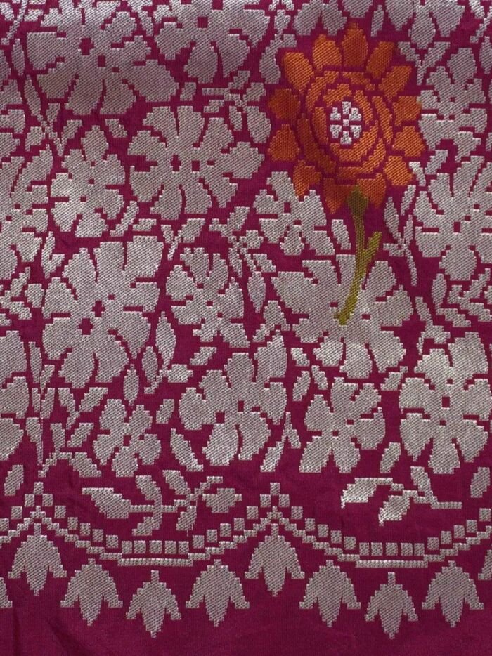 KashiFab Rose Pink Banarasi Silk Saree 3 KashiFab Rose Pink Banarasi Silk Saree online - authentic Varanasi Banarasi silk saree - detail view 3