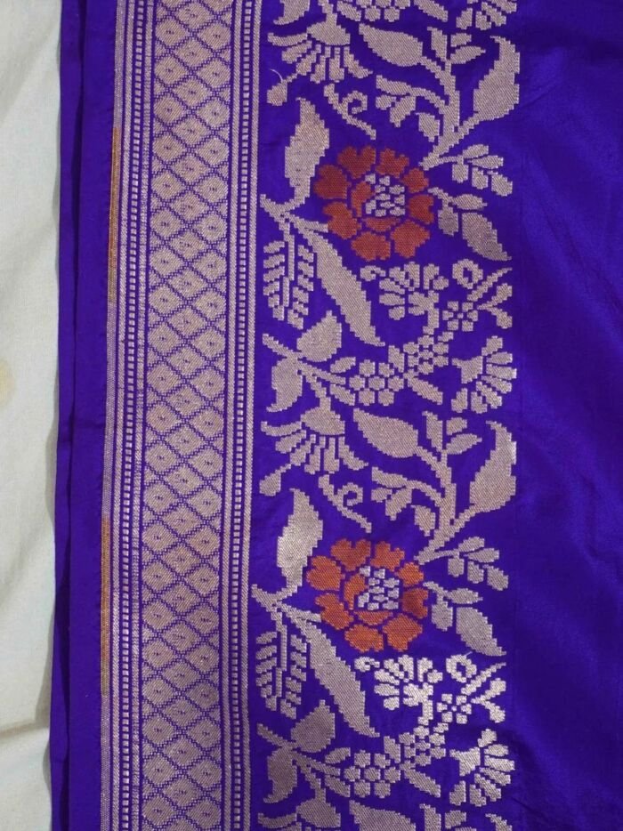 KashiFab Royal Purple Banarasi Silk Saree 2 KashiFab Royal Purple Banarasi Silk Saree online - authentic Varanasi Banarasi silk saree - detail view 2