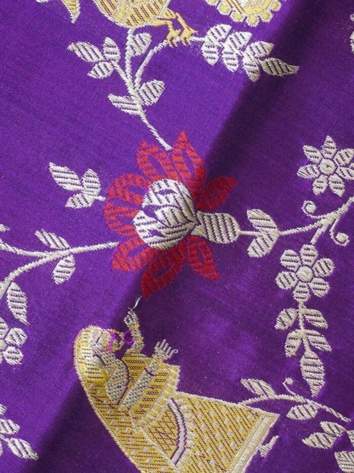 KashiFab Royal Purple Banarasi Silk Saree 3 KashiFab Royal Purple Banarasi Silk Saree online - authentic Varanasi Banarasi silk saree - detail view 3