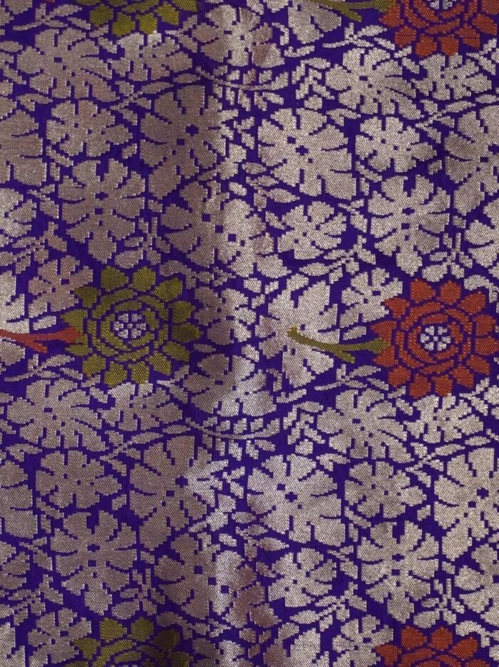 KashiFab Royal Purple Banarasi Silk Saree 3 KashiFab Royal Purple Banarasi Silk Saree online - authentic Varanasi Banarasi silk saree - detail view 3