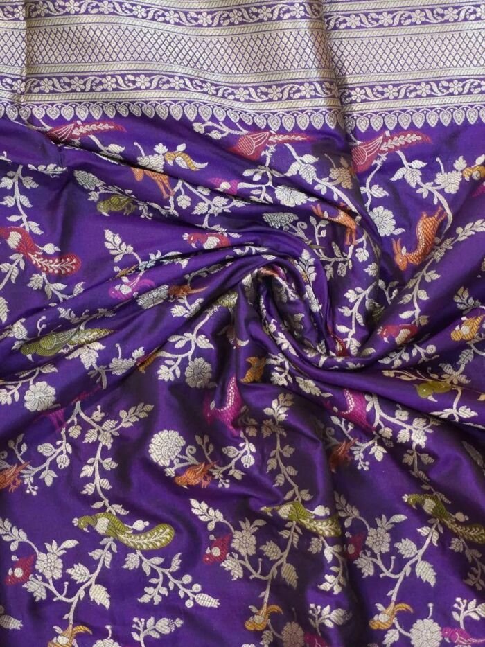 KashiFab Royal Purple Banarasi Silk Saree online - authentic Varanasi Banarasi silk saree - detail view 3
