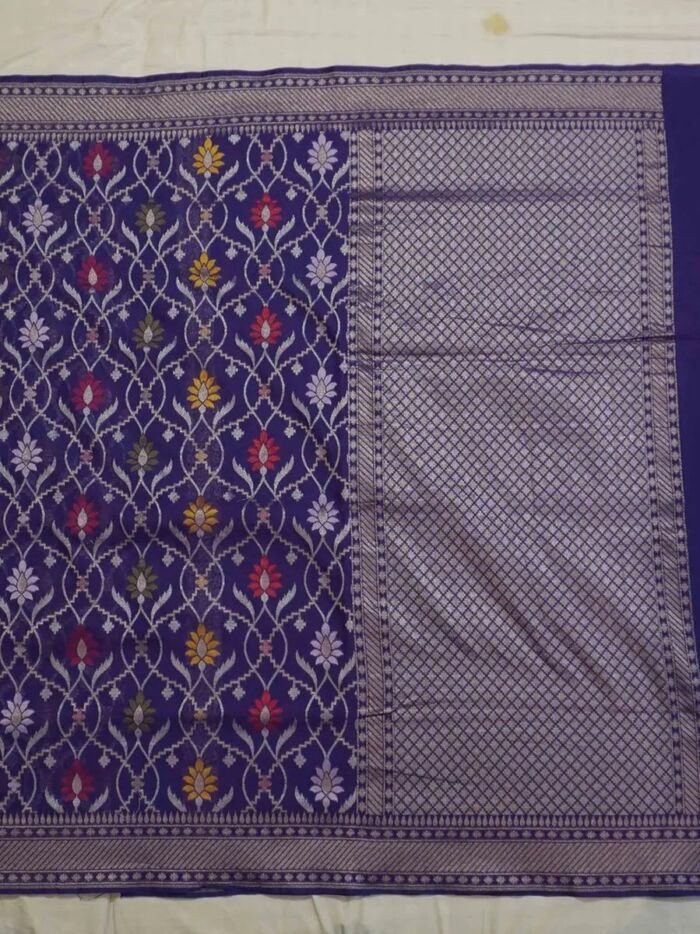KashiFab Royal Purple Banarasi Silk Saree 5 KashiFab Royal Purple Banarasi Silk Saree online - authentic Varanasi Banarasi silk saree - detail view 5