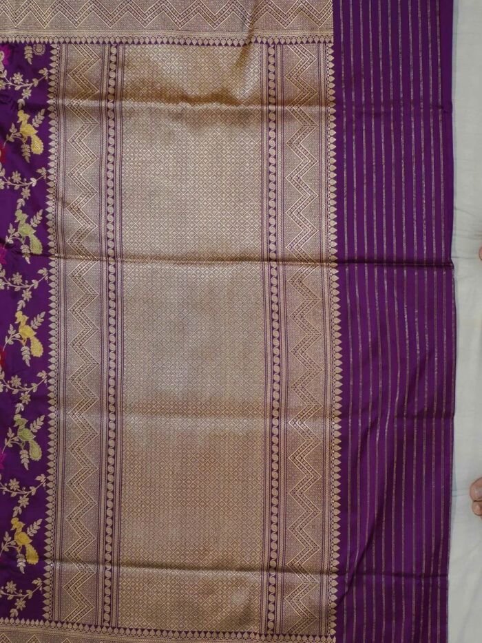 KashiFab Royal Purple Banarasi Silk Saree 5 KashiFab Royal Purple Banarasi Silk Saree online - authentic Varanasi Banarasi silk saree - detail view 5