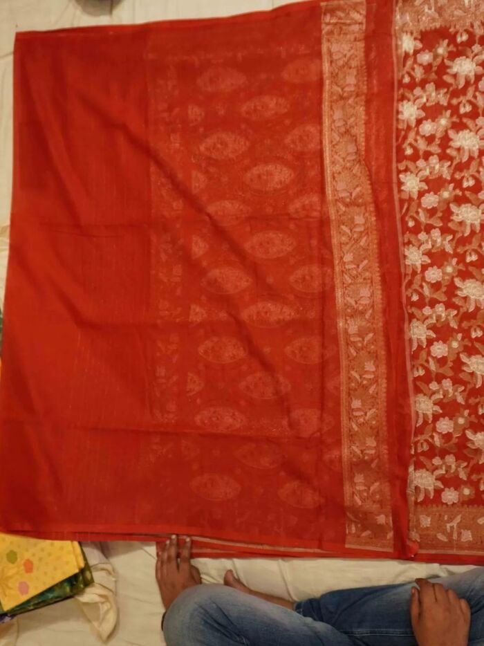KashiFab Ruby Red Banarasi Silk Saree 2 KashiFab Ruby Red Banarasi Silk Saree online - authentic Varanasi Banarasi silk saree - detail view 2