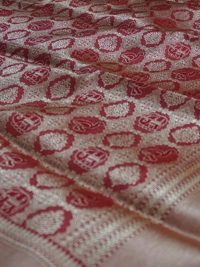 KashiFab Ruby Red Banarasi Silk Saree 2 KashiFab Ruby Red Banarasi Silk Saree online - authentic Varanasi Banarasi silk saree - detail view 2