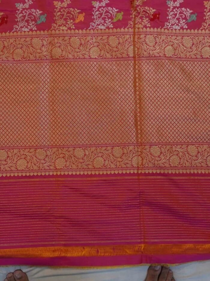 KashiFab Ruby Red Banarasi Silk Saree online - authentic Varanasi Banarasi silk saree - detail view 3