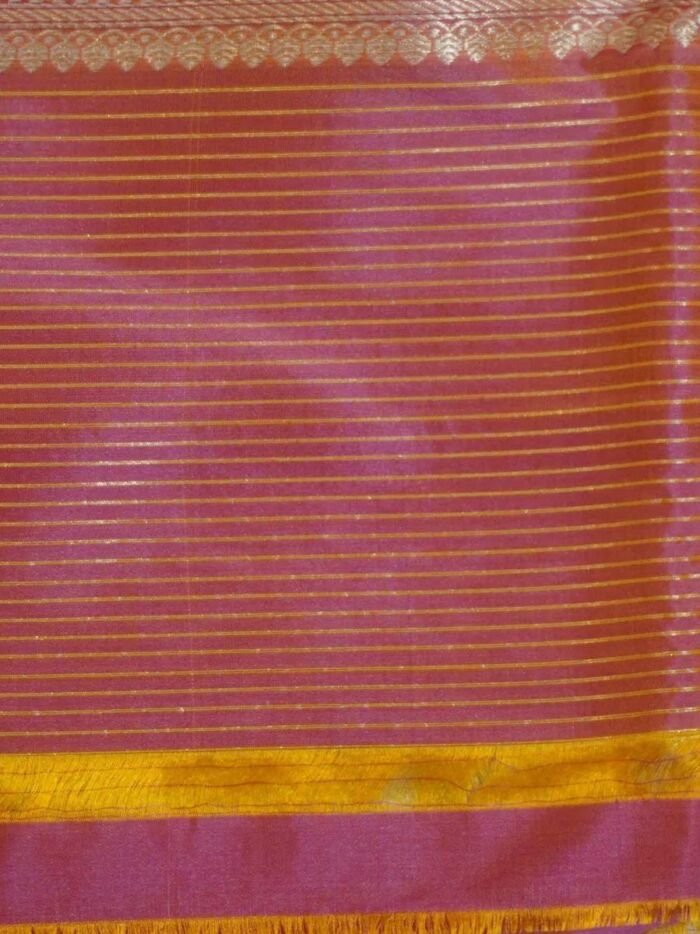 KashiFab Ruby Red Banarasi Silk Saree 3 KashiFab Ruby Red Banarasi Silk Saree online - authentic Varanasi Banarasi silk saree - detail view 3