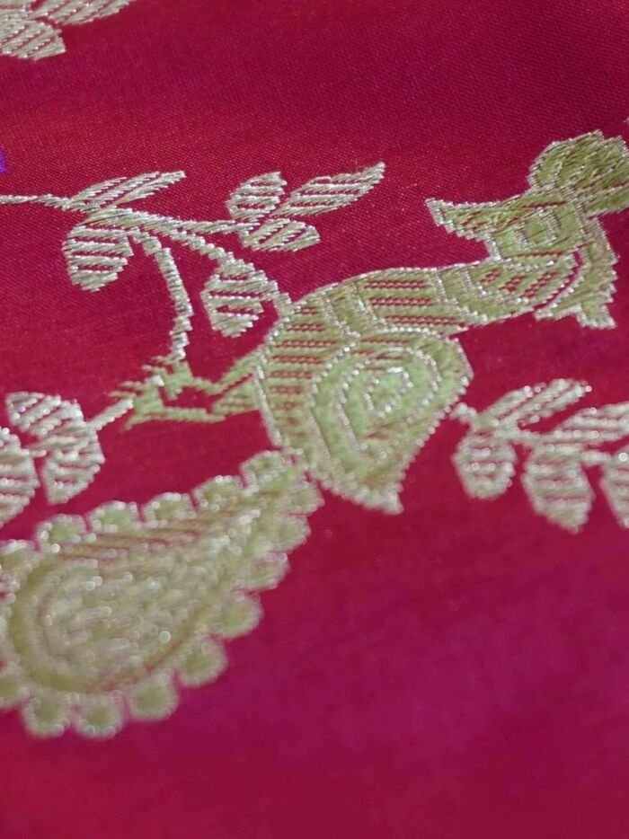 KashiFab Ruby Red Banarasi Silk Saree online - authentic Varanasi Banarasi silk saree - detail view 4