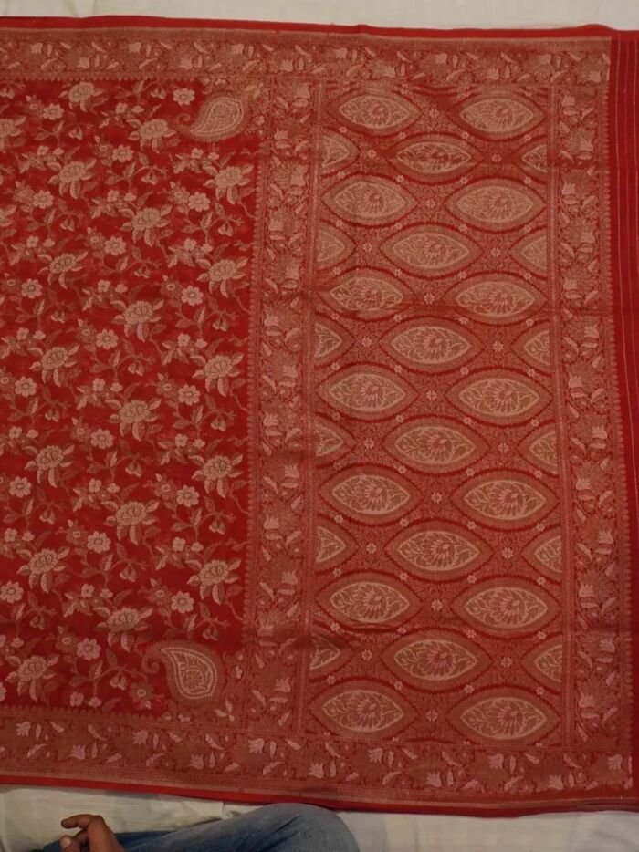 KashiFab Ruby Red Banarasi Silk Saree 5 KashiFab Ruby Red Banarasi Silk Saree online - authentic Varanasi Banarasi silk saree - detail view 5