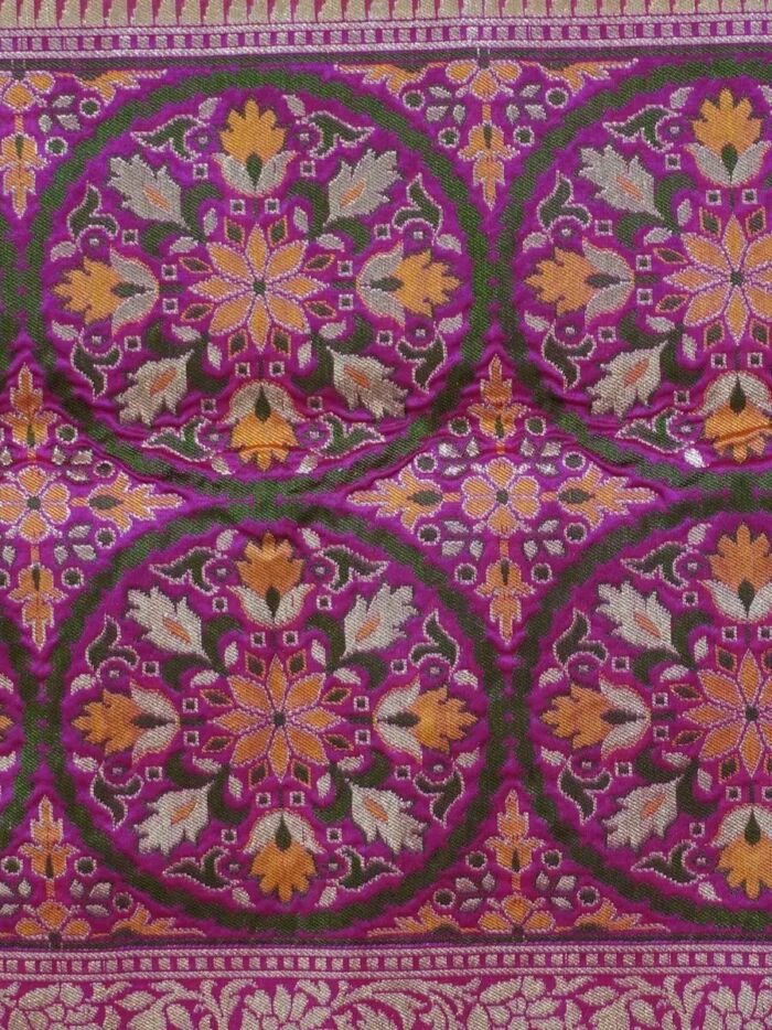 KashiFab Ruby Red Banarasi Silk Saree online - authentic Varanasi Banarasi silk saree - detail view 5