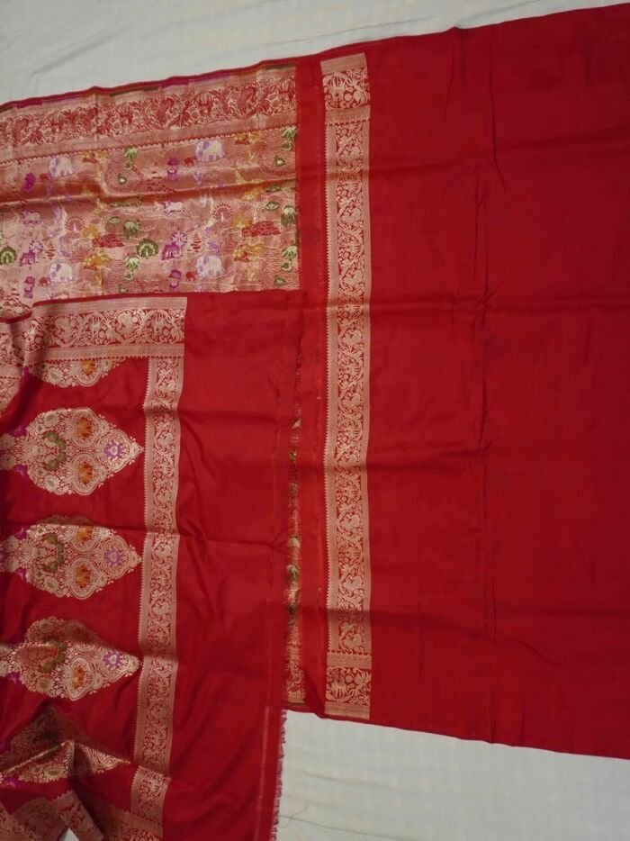 KashiFab Ruby Red Banarasi Silk Saree 5 KashiFab Ruby Red Banarasi Silk Saree online - authentic Varanasi Banarasi silk saree - detail view 5