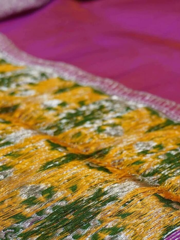 KashiFab Ruby Red Banarasi Silk Saree online - authentic Varanasi Banarasi silk saree - detail view 6