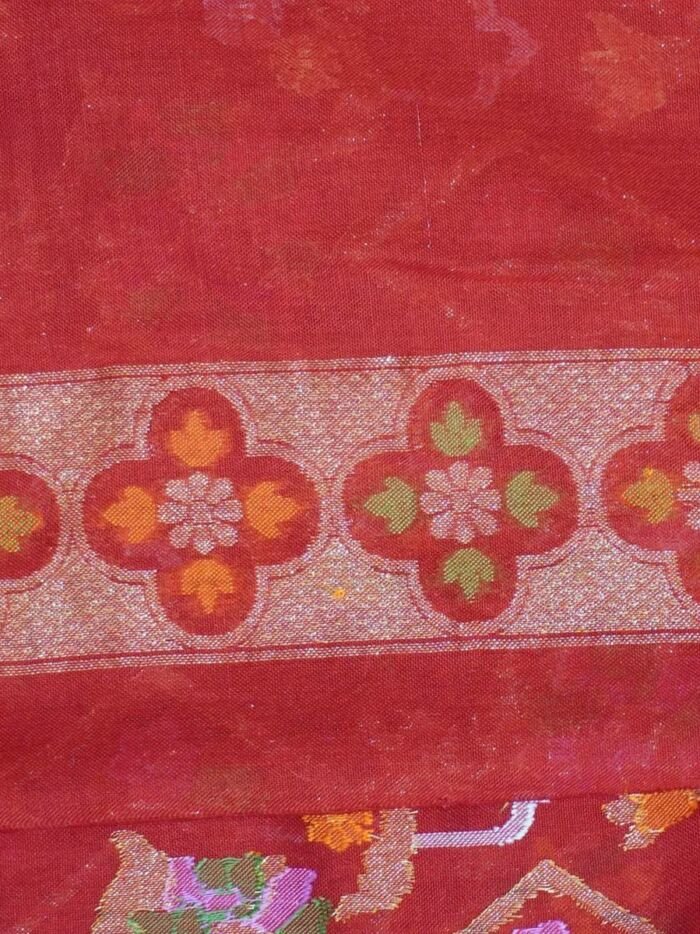 KashiFab Ruby Red Banarasi Silk Saree 7 KashiFab Ruby Red Banarasi Silk Saree online - authentic Varanasi Banarasi silk saree - detail view 7