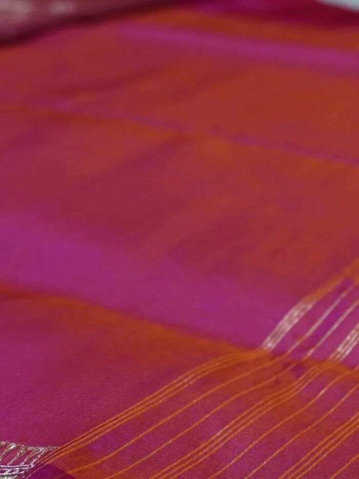 KashiFab Ruby Red Banarasi Silk Saree online - authentic Varanasi Banarasi silk saree - detail view 7