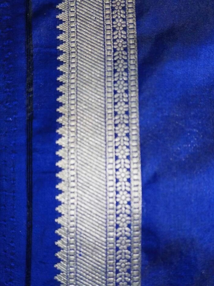 KashiFab Sapphire Blue Banarasi Silk Saree online - authentic Varanasi Banarasi silk saree - detail view 2