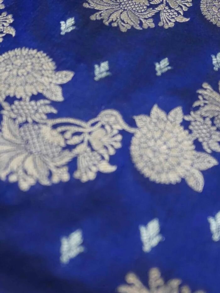 KashiFab Sapphire Blue Banarasi Silk Saree online - authentic Varanasi Banarasi silk saree - detail view 5