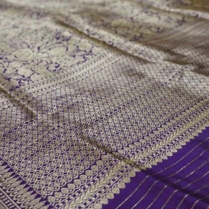 KashiFab Silver Grey Banarasi Silk Saree online - authentic Varanasi Banarasi silk saree - detail view 2