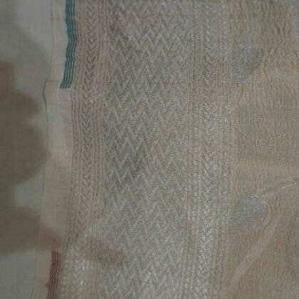 KashiFab Silver Grey Banarasi Silk Saree online - authentic Varanasi Banarasi silk saree - detail view 2