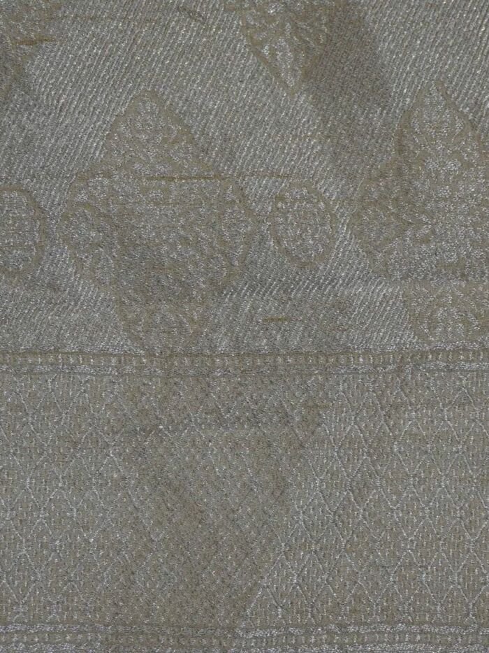 KashiFab Silver Grey Banarasi Silk Saree 3 KashiFab Silver Grey Banarasi Silk Saree online - authentic Varanasi Banarasi silk saree - detail view 3