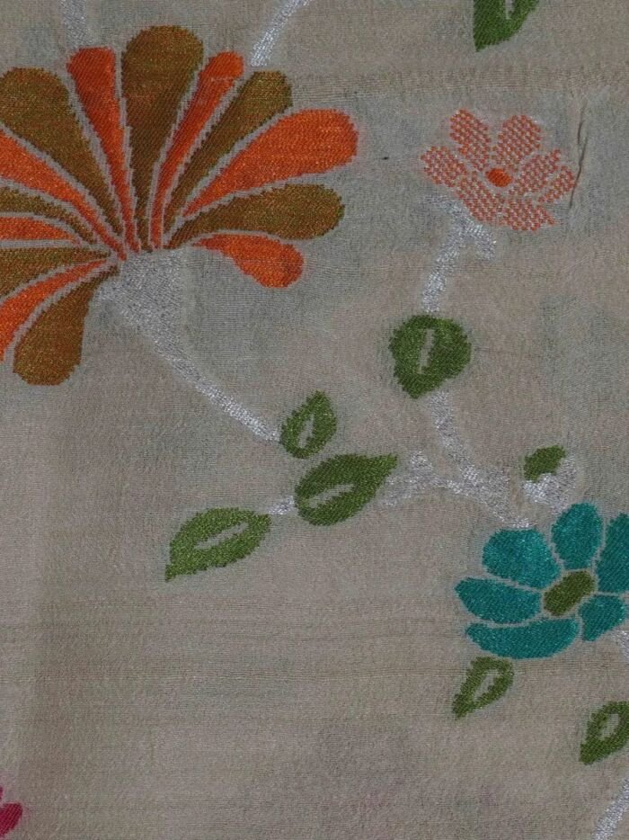 KashiFab Silver Grey Banarasi Silk Saree online - authentic Varanasi Banarasi silk saree - detail view 3