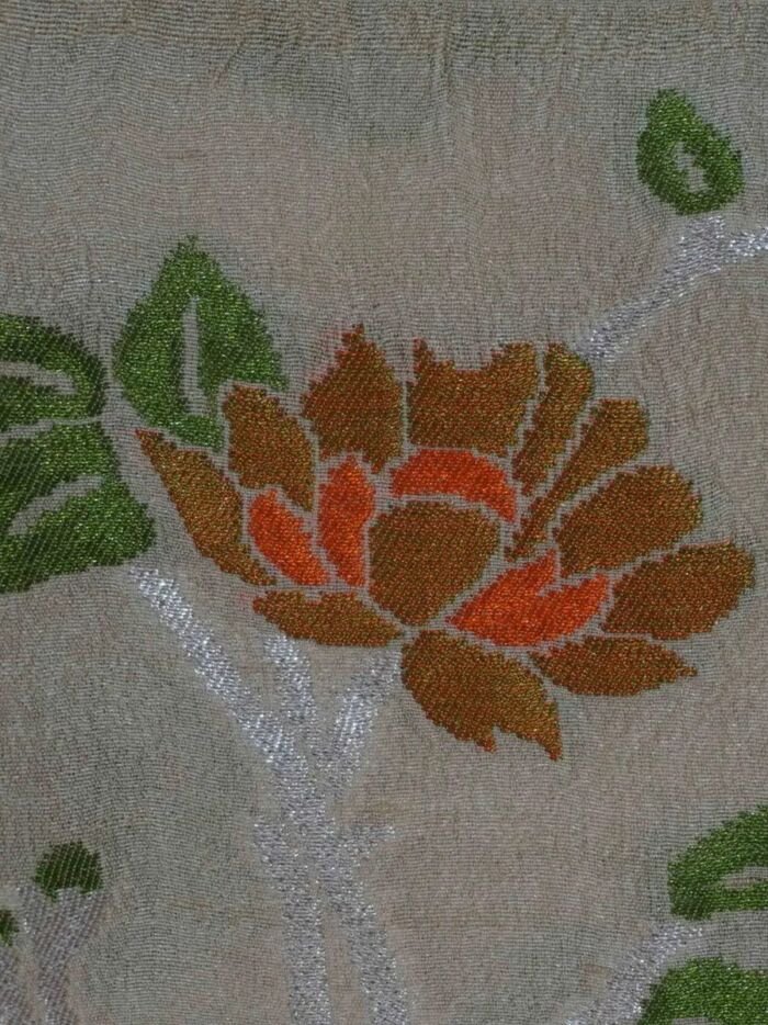 KashiFab Silver Grey Banarasi Silk Saree online - authentic Varanasi Banarasi silk saree - detail view 4