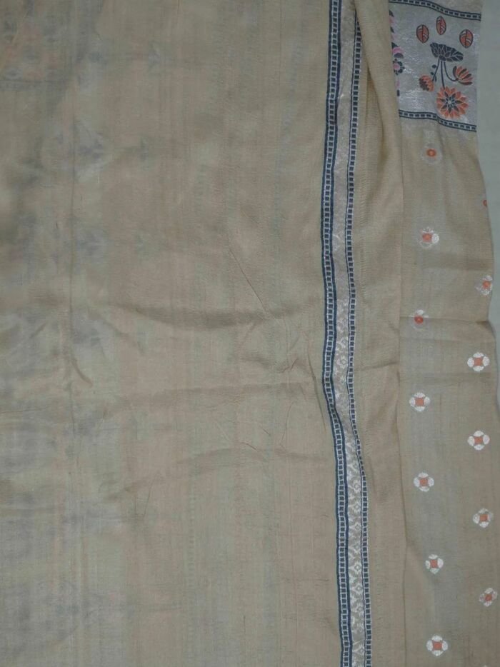 KashiFab Silver Grey Banarasi Silk Saree 5 KashiFab Silver Grey Banarasi Silk Saree online - authentic Varanasi Banarasi silk saree - detail view 5