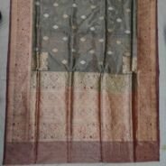 KashiFab Silver Grey Banarasi Silk Saree online - authentic Varanasi Banarasi silk saree - detail view 5
