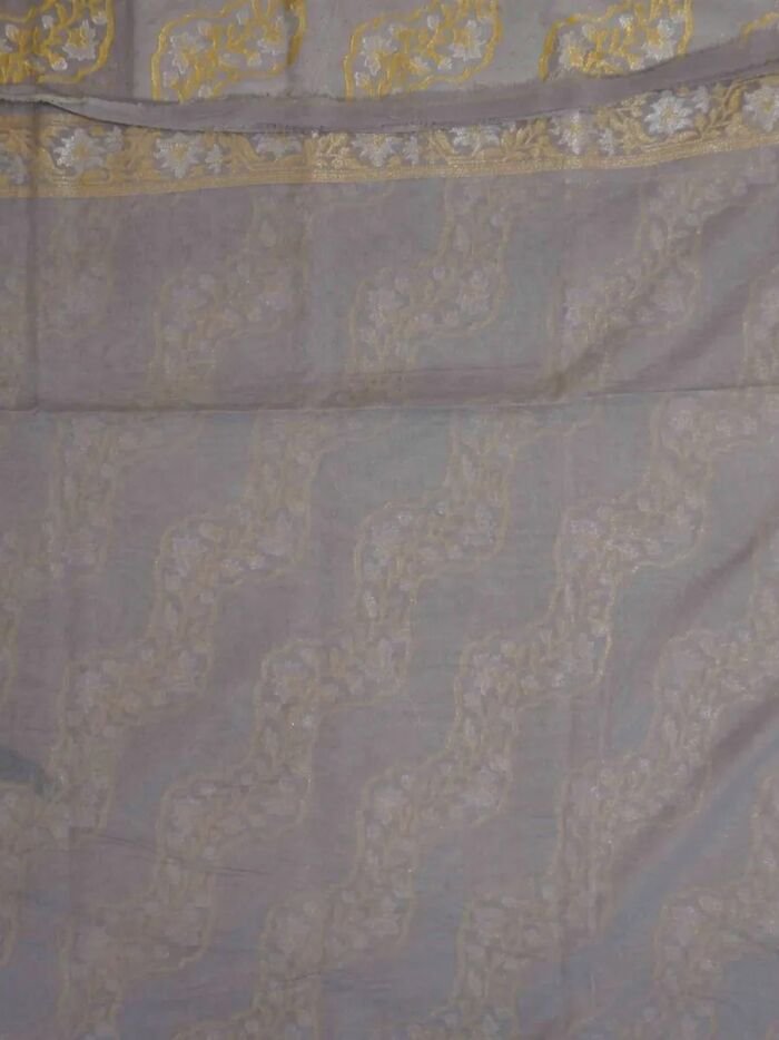 KashiFab Silver Grey Banarasi Silk Saree 7 KashiFab Silver Grey Banarasi Silk Saree online - authentic Varanasi Banarasi silk saree - detail view 7